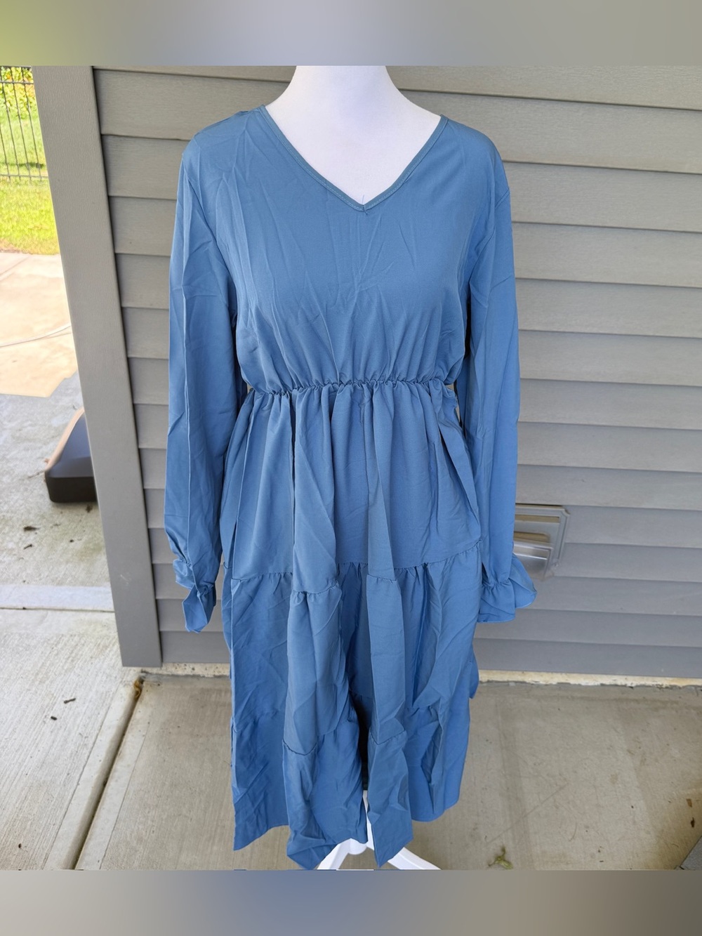 NWOT Teacher Dress Size Large Dusty Blue V-Neck Long Sleeve Tiered Midi Dress